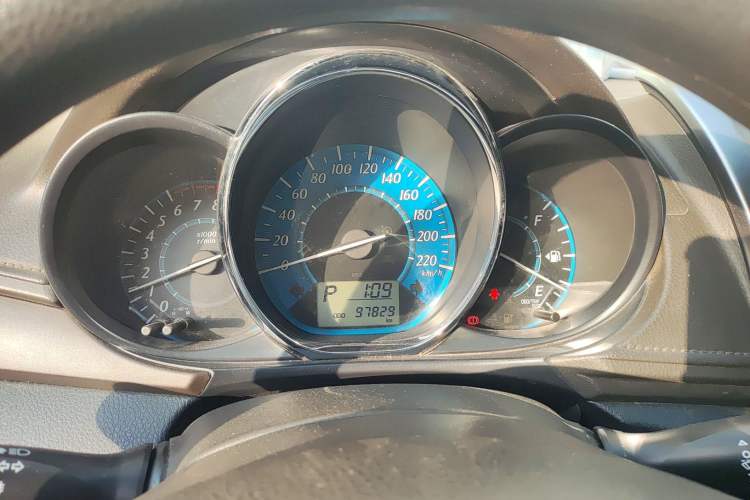 Used Toyota YARiS L Zhi Xuan 2015 1.5E Automatic Charm Edition Instrument Cluster