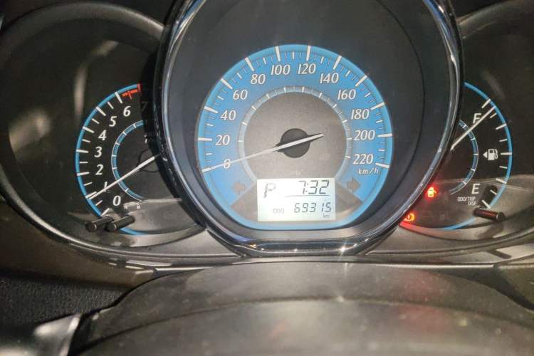 Used Toyota YARiS L Zhi Xuan 2015 1.5E Automatic Charm Edition Instrument Cluster