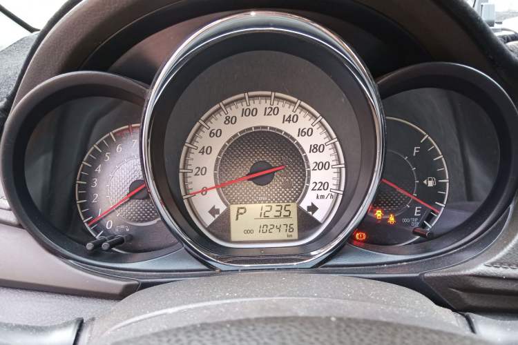 Used Toyota YARiS L Zhi Xuan 2015 1.5G Automatic Xuan Dong Sunroof Special Edition Instrument Cluster