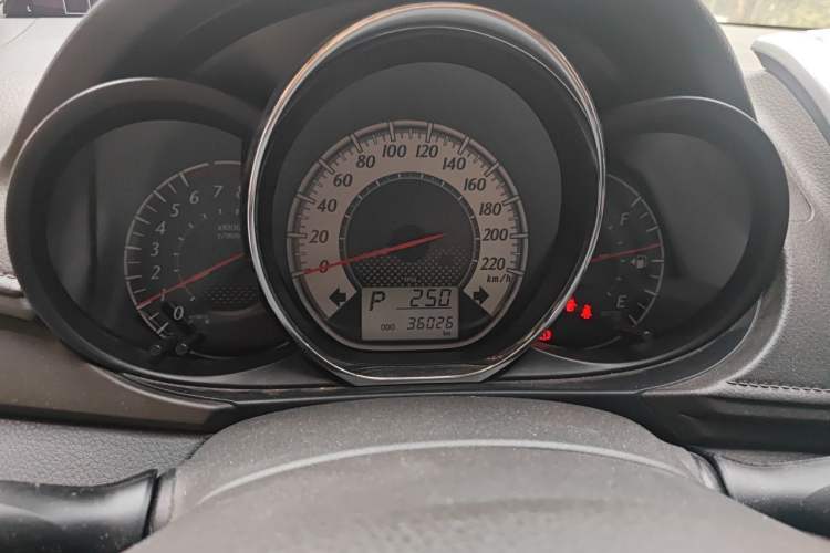 Used Toyota YARiS L Zhi Xuan 2015 1.5G Automatic Xuan Dong Sunroof Special Edition Instrument Cluster