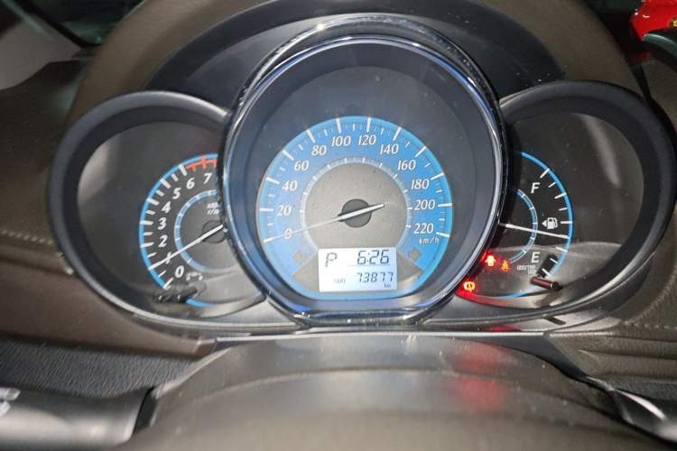 Used Toyota YARiS L Zhi Xuan 2015 1.5E Automatic Charm Edition Instrument Cluster