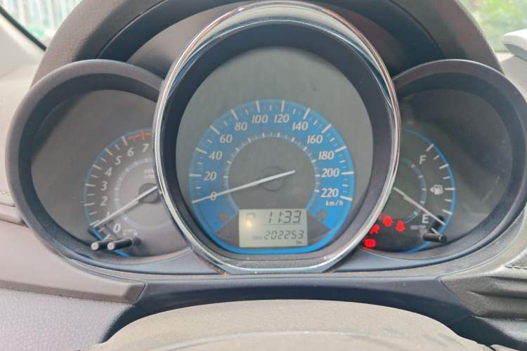 Used Toyota YARiS L Zhi Xuan 2015 1.5E Automatic Charm Edition Instrument Cluster