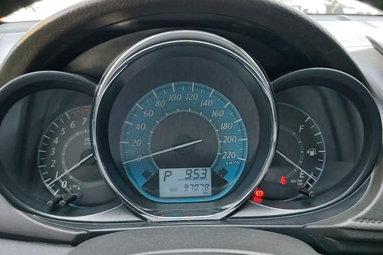 Used Toyota YARiS L Zhi Xuan 2015 1.5E Automatic Charm Edition Instrument Cluster