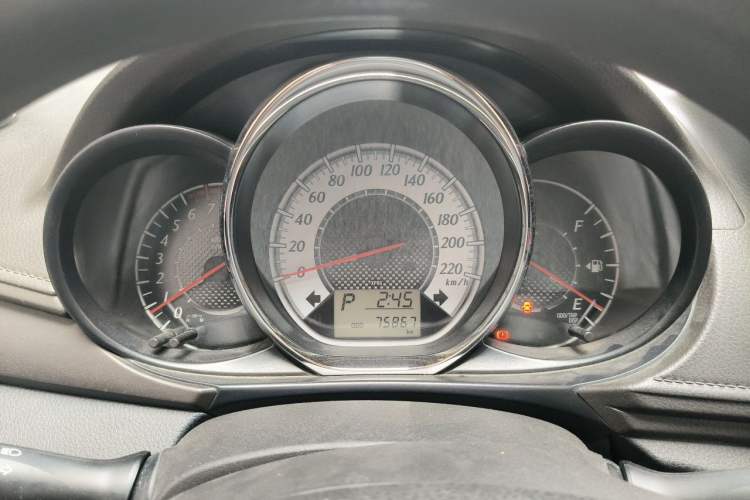 Used Toyota YARiS L Zhi Xuan 2015 1.5G Automatic Xuan Dong Sunroof Special Edition Instrument Cluster
