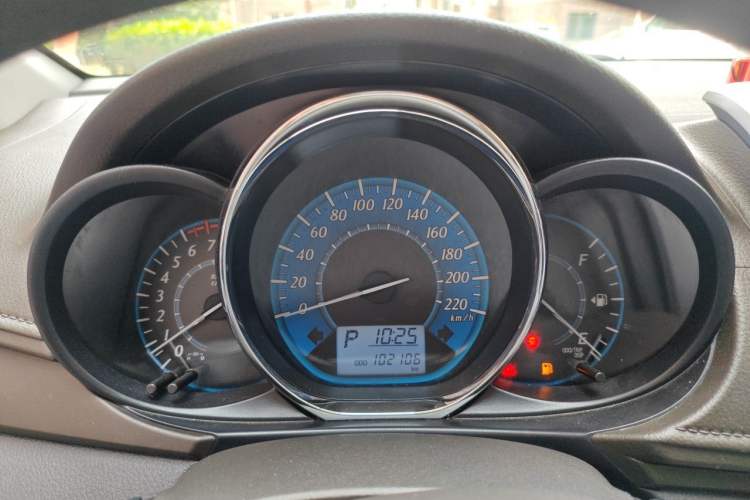 Used Toyota YARiS L Zhi Xuan 2015 1.5E Automatic Charm Edition Instrument Cluster