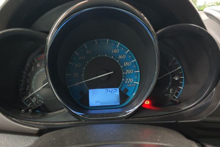 Used Toyota YARiS L Zhi Xuan 2015 1.5E Automatic Charm Edition Instrument Cluster