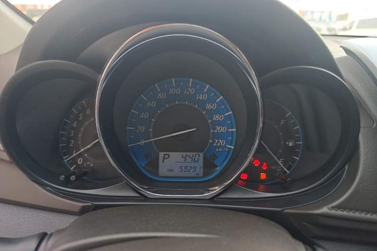Used Toyota YARiS L Zhi Xuan 2015 1.5E Automatic Charm Edition Instrument Cluster