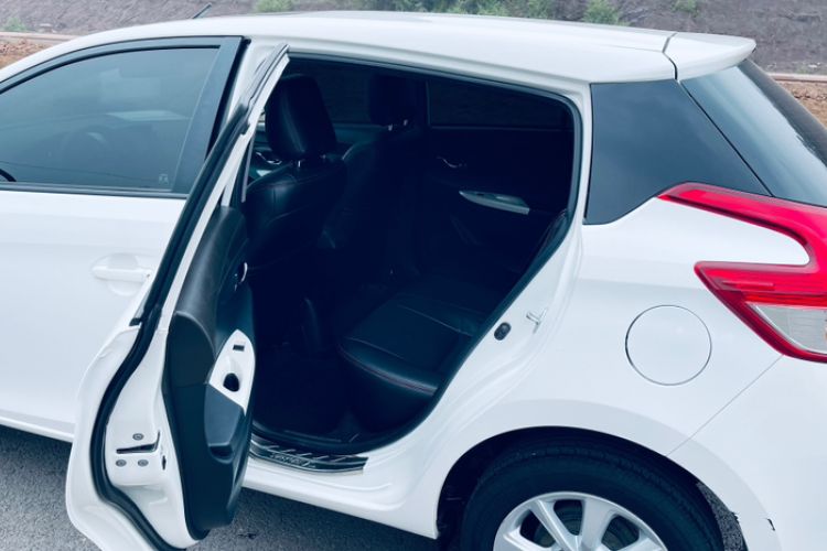 Used Toyota YARiS L Zhi Xuan 2015 1.5G Manual Xuan Dong Sunroof Special Edition Interior 4