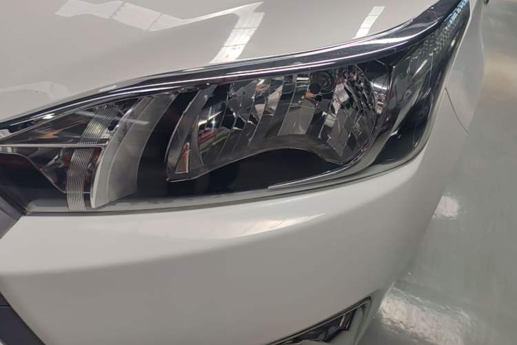 Used Toyota YARiS L Zhi Xuan 2015 1.5E Automatic Charm Edition Left Front Headlight