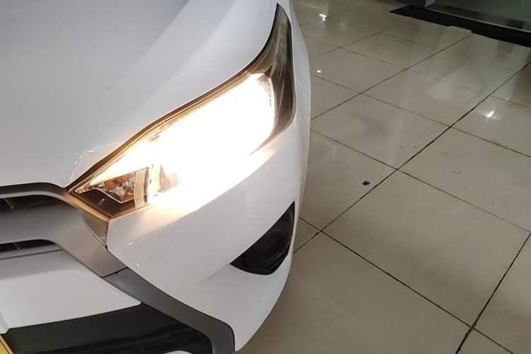 Used Toyota YARiS L Zhi Xuan 2015 1.5E Automatic Charm Edition Left Front Headlight