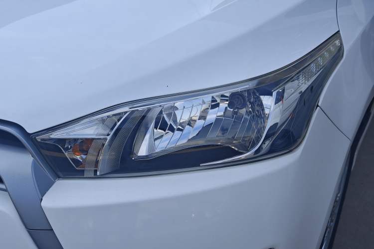 Used Toyota YARiS L Zhi Xuan 2015 1.5E Automatic Charm Edition Left Front Headlight