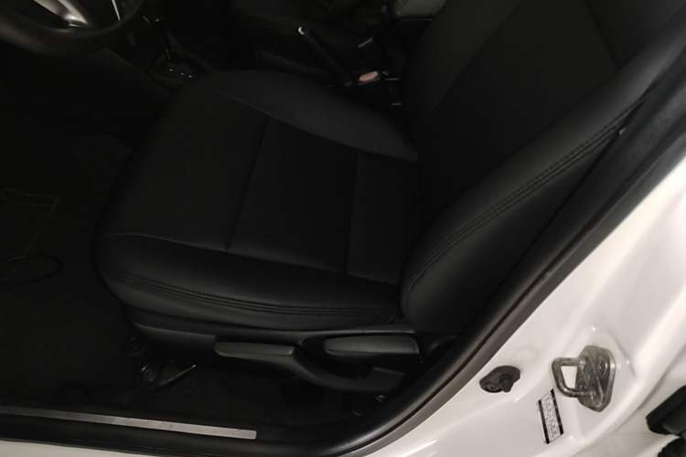 Used Toyota YARiS L Zhi Xuan 2015 1.5E Automatic Charm Edition Left Front Seat