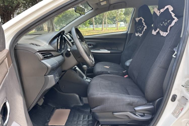 Used Toyota YARiS L Zhi Xuan 2015 1.5E Automatic Charm Edition Left Front Seat