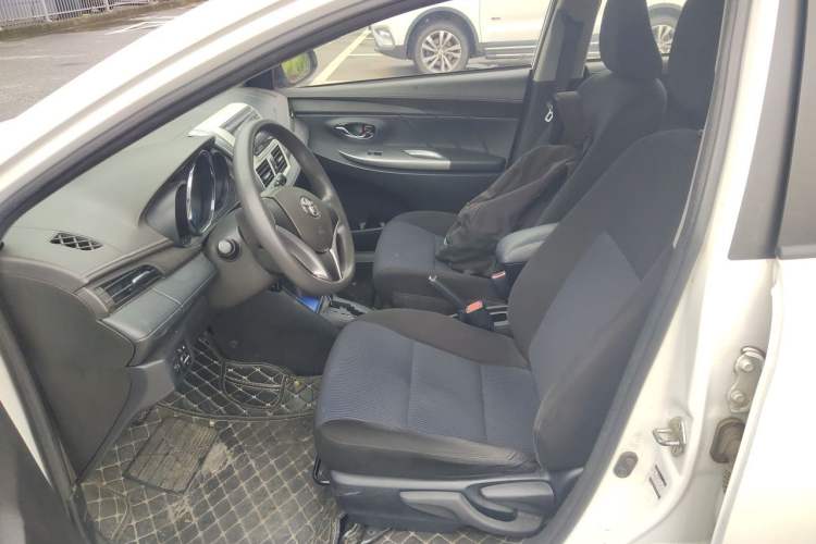 Used Toyota YARiS L Zhi Xuan 2015 1.5E Automatic Charm Edition Left Front Seat