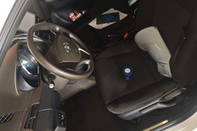 Used Toyota YARiS L Zhi Xuan 2015 1.5E Automatic Charm Edition Left Front Seat