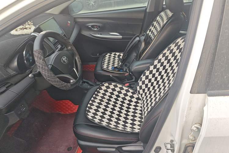Used Toyota YARiS L Zhi Xuan 2015 1.5E Automatic Charm Edition Left Front Seat