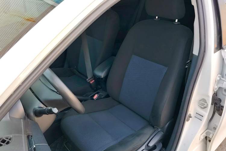 Used Toyota YARiS L Zhi Xuan 2015 1.5E Automatic Charm Edition Left Front Seat
