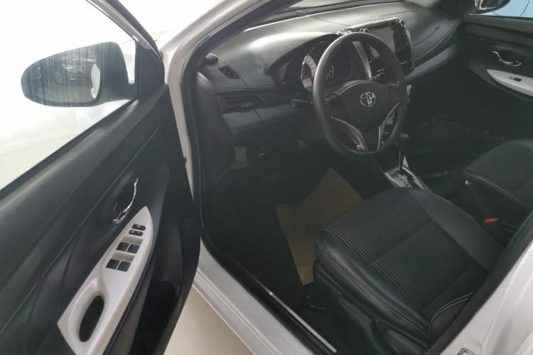 Used Toyota YARiS L Zhi Xuan 2015 1.5G Automatic Xuan Dong Sunroof Special Edition Left Front Seat