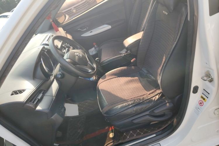 Used Toyota YARiS L Zhi Xuan 2015 1.5G Manual Xuan Dong Sunroof Special Edition Left Front Seat