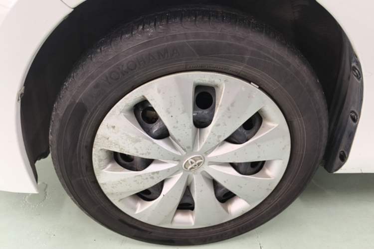 Used Toyota YARiS L Zhi Xuan 2015 1.5E Automatic Charm Edition Left Front Wheel Hub