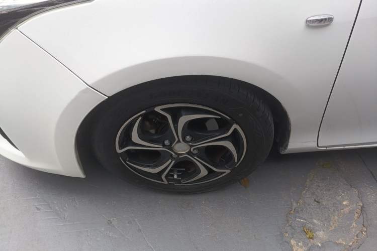 Used Toyota YARiS L Zhi Xuan 2015 1.5E Automatic Charm Edition Left Front Wheel Hub