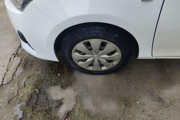 Used Toyota YARiS L Zhi Xuan 2015 1.5E Automatic Charm Edition Left Front Wheel Hub
