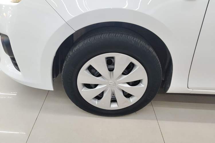Used Toyota YARiS L Zhi Xuan 2015 1.5E Automatic Charm Edition Left Front Wheel Hub