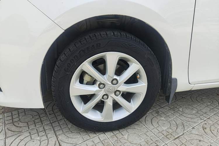Used Toyota YARiS L Zhi Xuan 2015 1.5E Automatic Charm Edition Left Front Wheel Hub