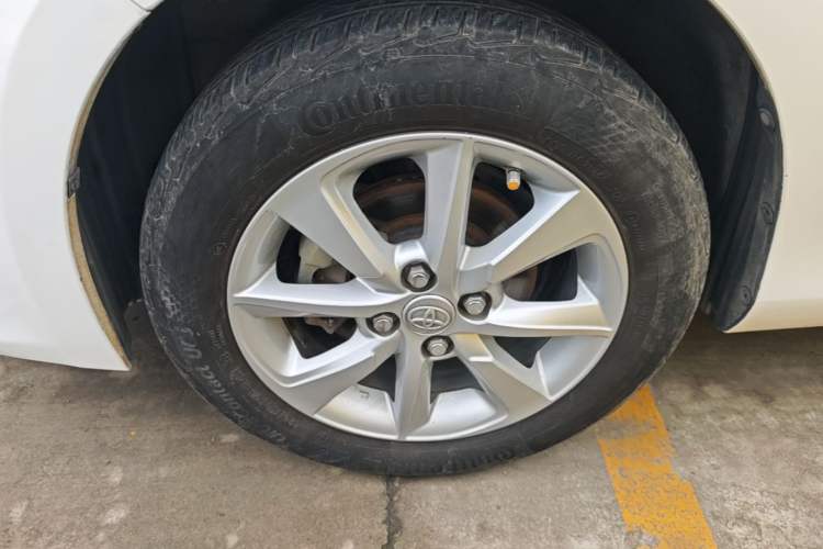 Used Toyota YARiS L Zhi Xuan 2015 1.5G Automatic Xuan Dong Sunroof Special Edition Left Front Wheel Hub