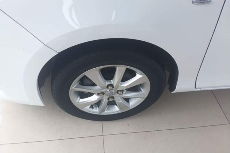 Used Toyota YARiS L Zhi Xuan 2015 1.5E Automatic Charm Edition Left Front Wheel Hub