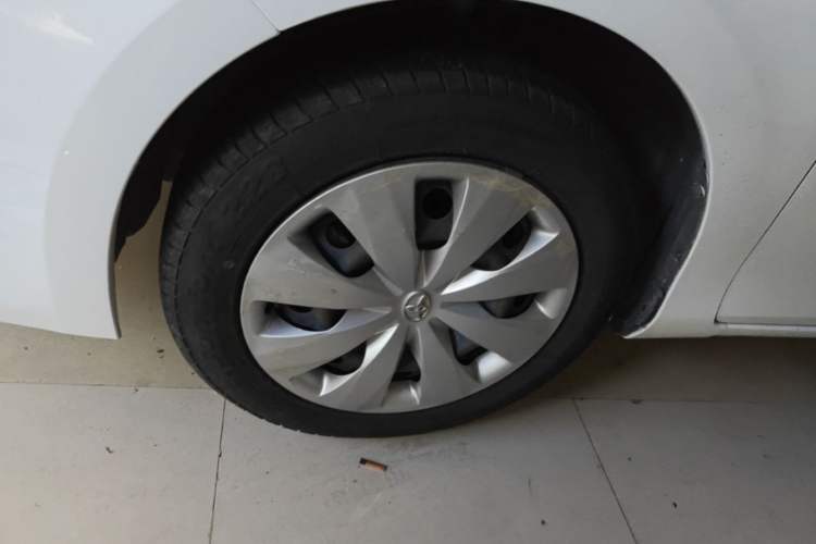 Used Toyota YARiS L Zhi Xuan 2015 1.5E Automatic Charm Edition Left Front Wheel Hub