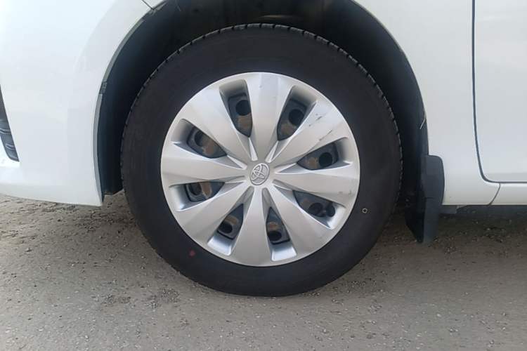 Used Toyota YARiS L Zhi Xuan 2015 1.5E Automatic Charm Edition Left Front Wheel Hub