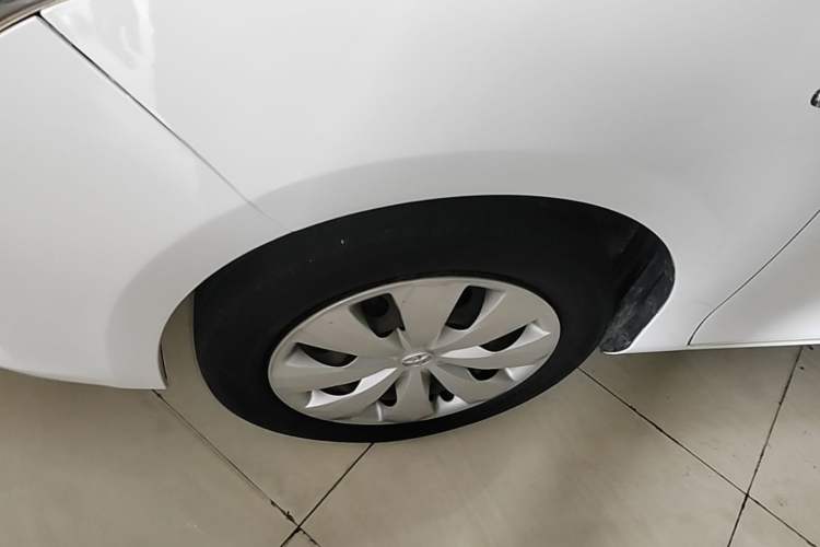 Used Toyota YARiS L Zhi Xuan 2015 1.5E Automatic Charm Edition Left Front Wheel Hub