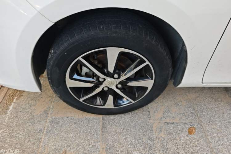Used Toyota YARiS L Zhi Xuan 2015 1.5E Automatic Charm Edition Left Front Wheel Hub