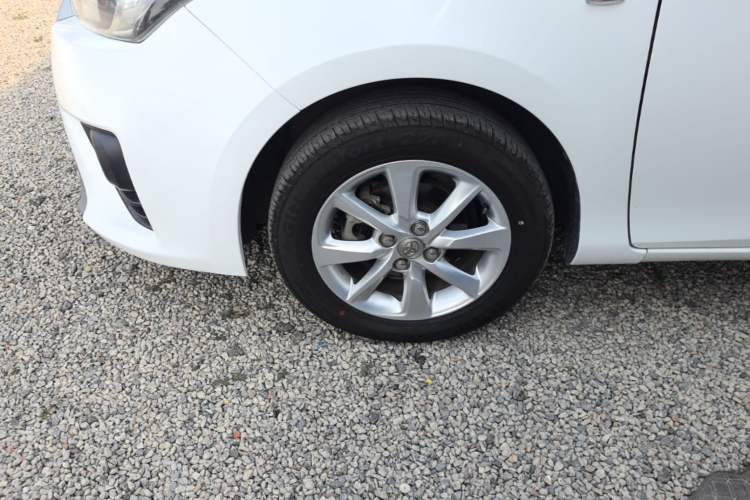 Used Toyota YARiS L Zhi Xuan 2015 1.5E Automatic Charm Edition Left Front Wheel Hub