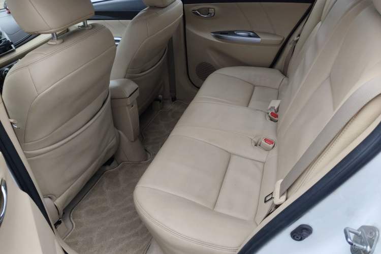 Used Toyota YARiS L Zhi Xuan 2015 1.5E Automatic Charm Edition Left Rear Seat