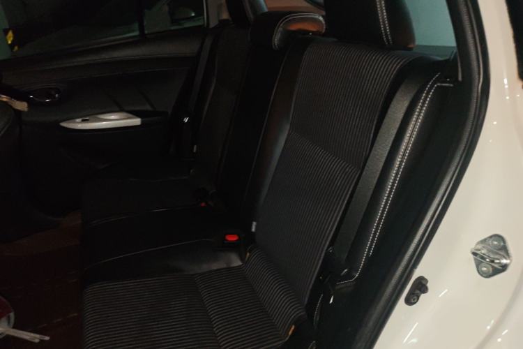 Used Toyota YARiS L Zhi Xuan 2015 1.5G Automatic Xuan Dong Sunroof Special Edition Left Rear Seat