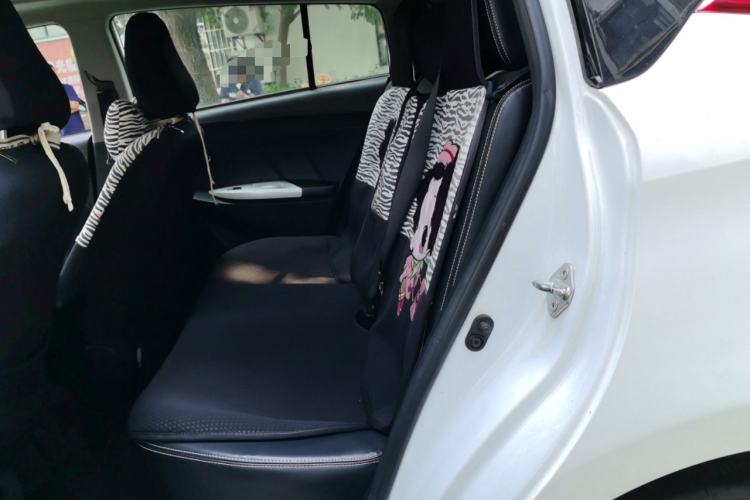 Used Toyota YARiS L Zhi Xuan 2015 1.5G Automatic Xuan Dong Sunroof Special Edition Left Rear Seat