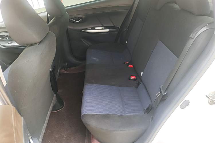Used Toyota YARiS L Zhi Xuan 2015 1.5E Automatic Charm Edition Left Rear Seat