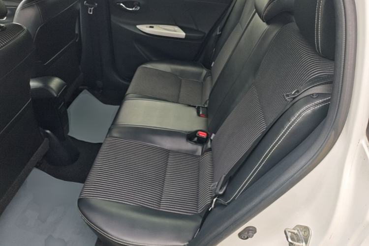 Used Toyota YARiS L Zhi Xuan 2015 1.5G Automatic Xuan Dong Sunroof Special Edition Left Rear Seat