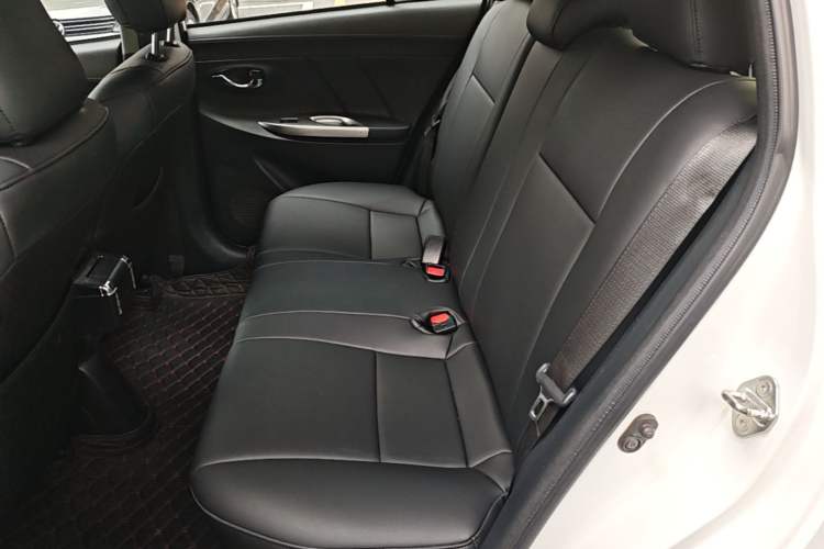 Used Toyota YARiS L Zhi Xuan 2015 1.5E Automatic Charm Edition Left Rear Seat