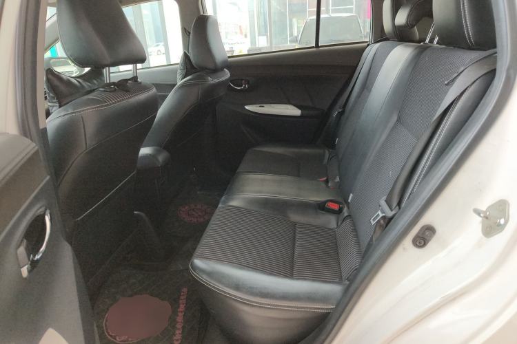 Used Toyota YARiS L Zhi Xuan 2015 1.5G Automatic Xuan Dong Sunroof Special Edition Left Rear Seat