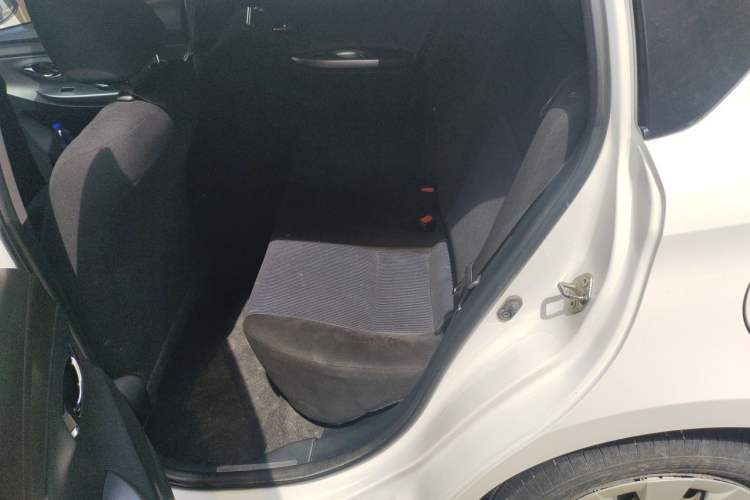 Used Toyota YARiS L Zhi Xuan 2015 1.5E Automatic Charm Edition Left Rear Seat