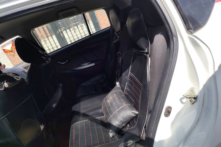 Used Toyota YARiS L Zhi Xuan 2015 1.5E Automatic Charm Edition Left Rear Seat
