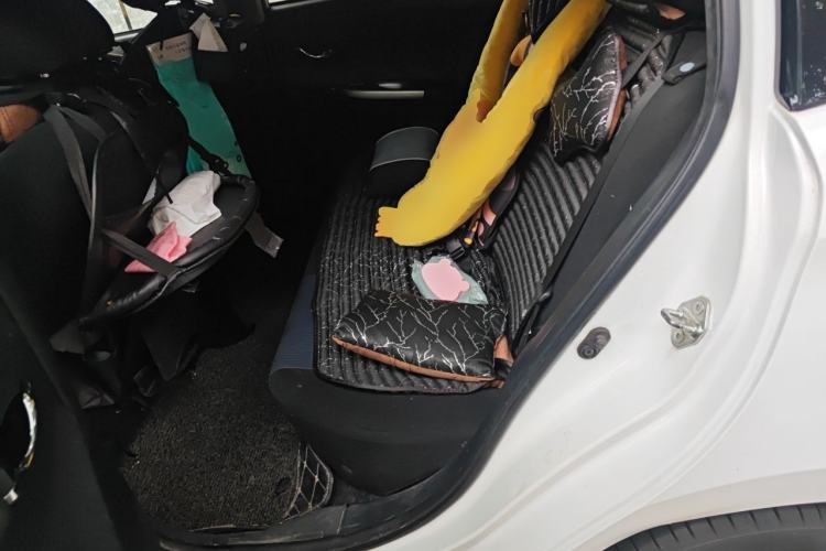 Used Toyota YARiS L Zhi Xuan 2015 1.5E Automatic Charm Edition Left Rear Seat