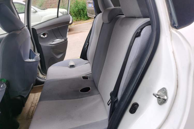 Used Toyota YARiS L Zhi Xuan 2015 1.5E Automatic Charm Edition Left Rear Seat