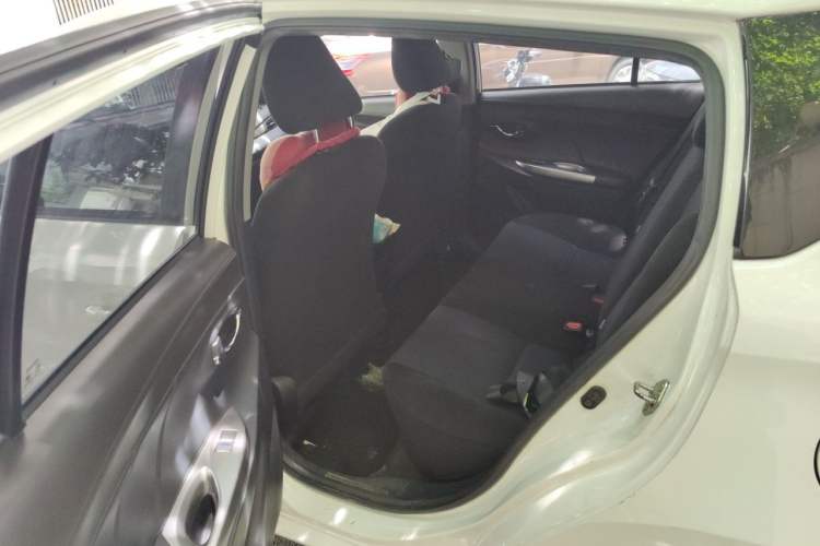 Used Toyota YARiS L Zhi Xuan 2015 1.5E Automatic Charm Edition Left Rear Seat