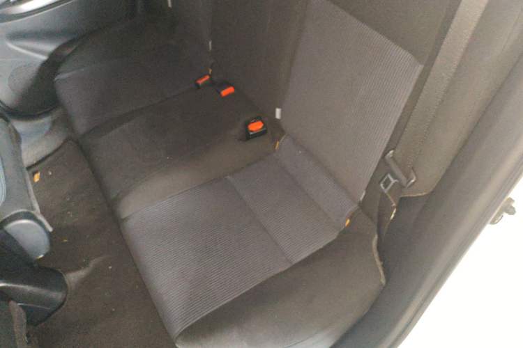 Used Toyota YARiS L Zhi Xuan 2015 1.5E Automatic Charm Edition Left Rear Seat
