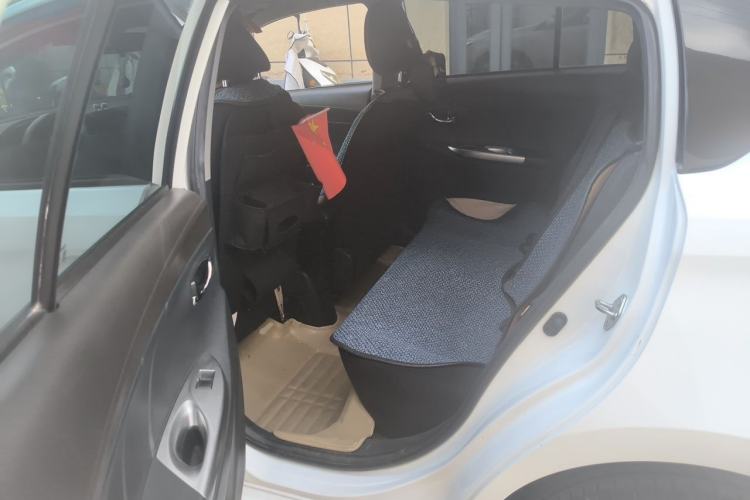 Used Toyota YARiS L Zhi Xuan 2015 1.5E Automatic Charm Edition Left Rear Seat