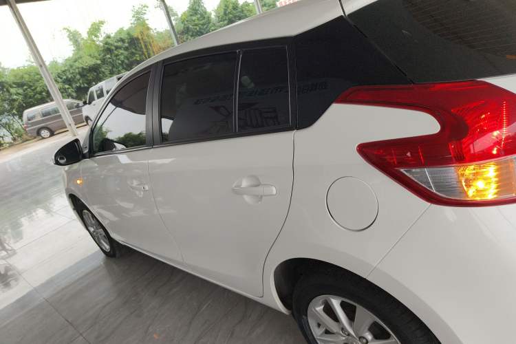 Used Toyota YARiS L Zhi Xuan 2015 1.5G Manual Xuan Dong Sunroof Special Edition Left Side